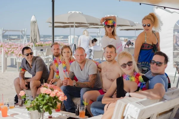 Pludmales kafejnīca Stories