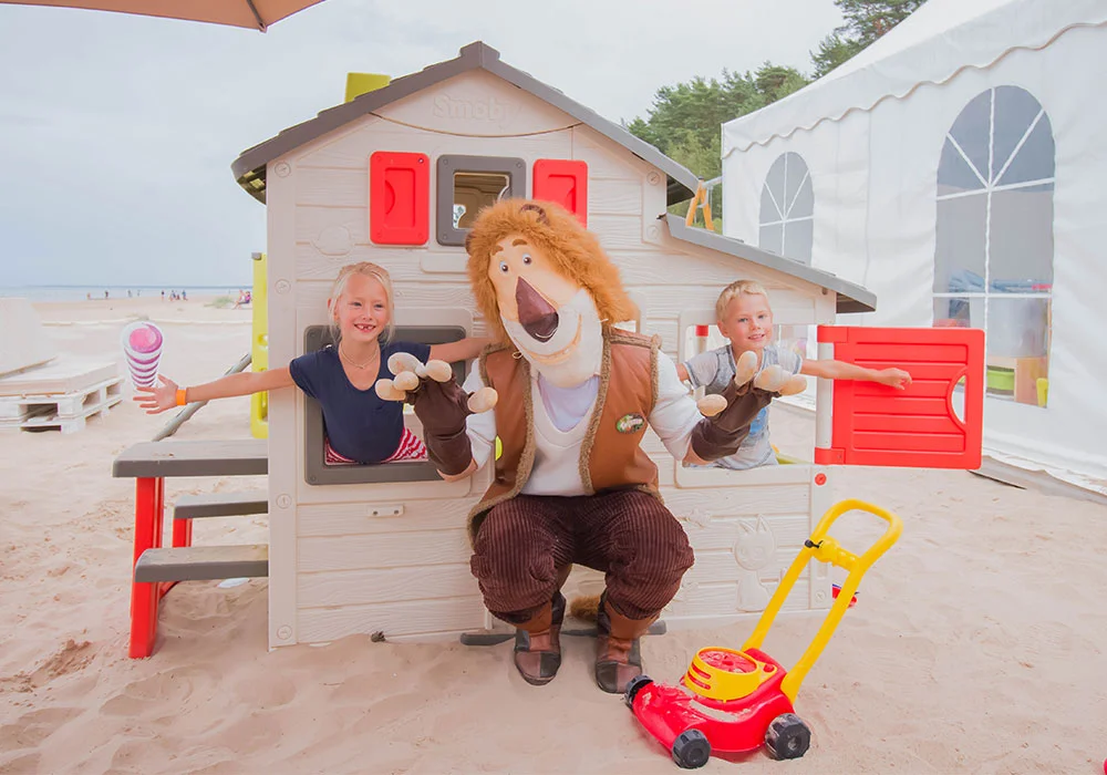 Kafejnīca Stories ar bērnu stūrīti